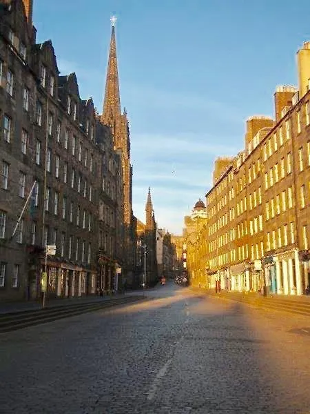Old Town View Apartment Edinburgh