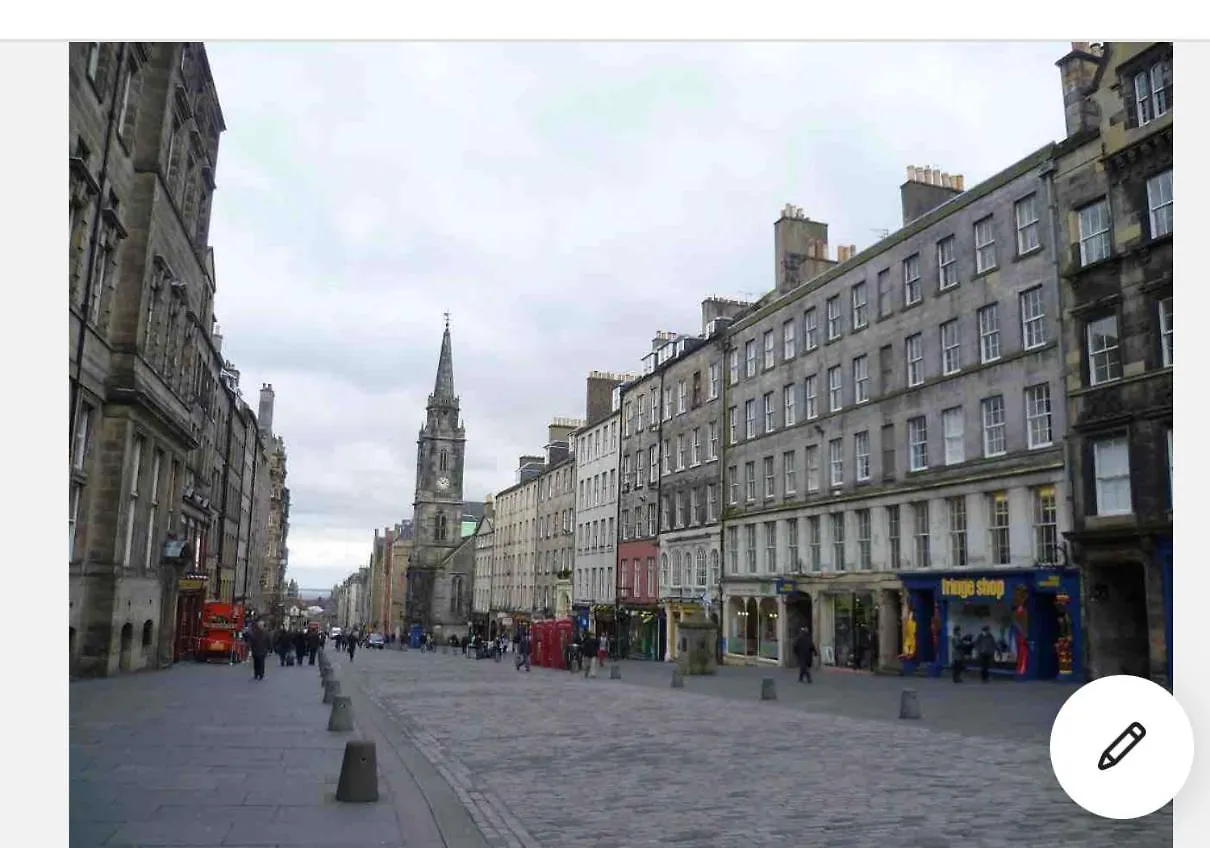 Old Town View Apartment Edinburgh