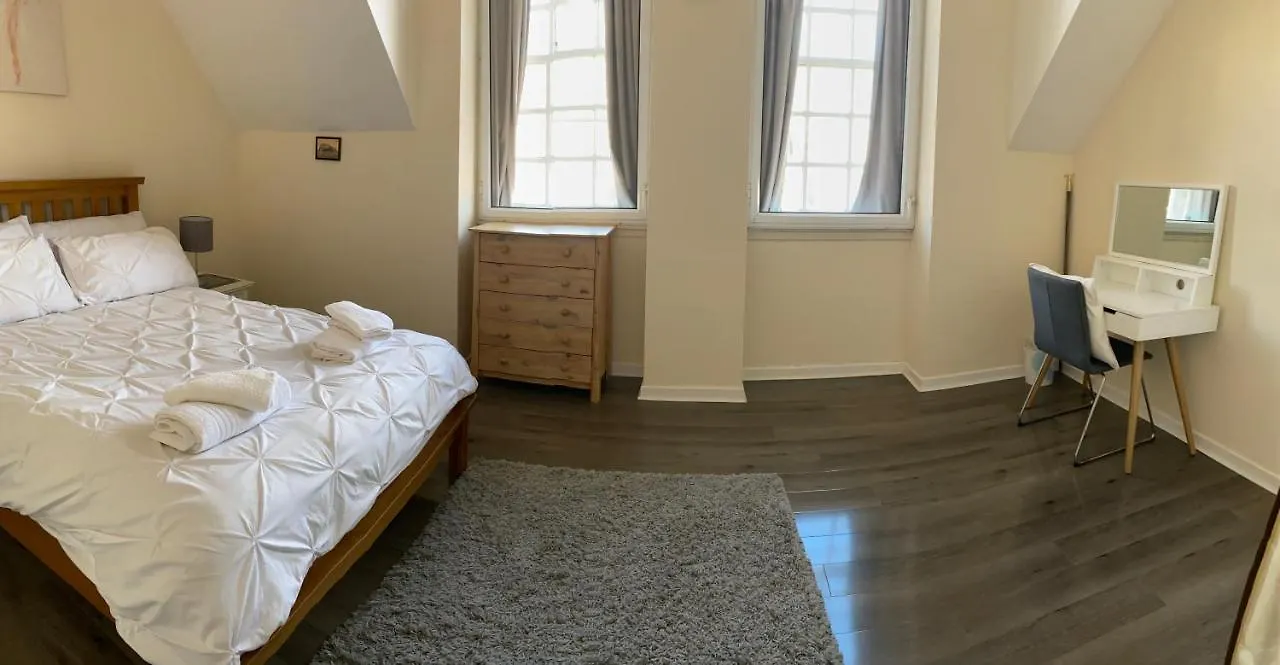 Old Town View Apartment Edinburgh