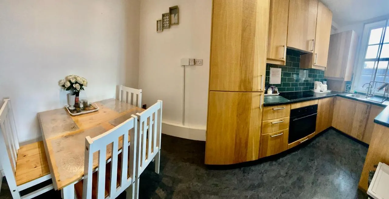 Old Town View Apartment Edinburgh